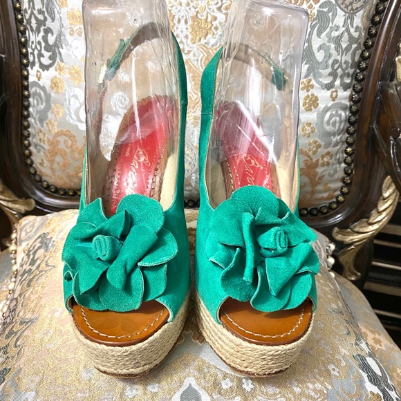 Paloma Barcelo’ Rosette Wedge Sandals - Picture 3 of 12